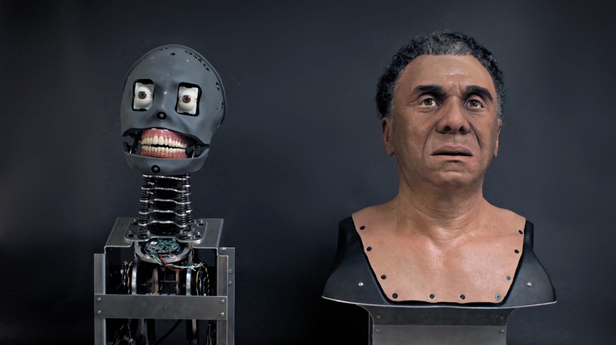 Robot z ludzką twarzą, nowa Roomba i coś jeszcze