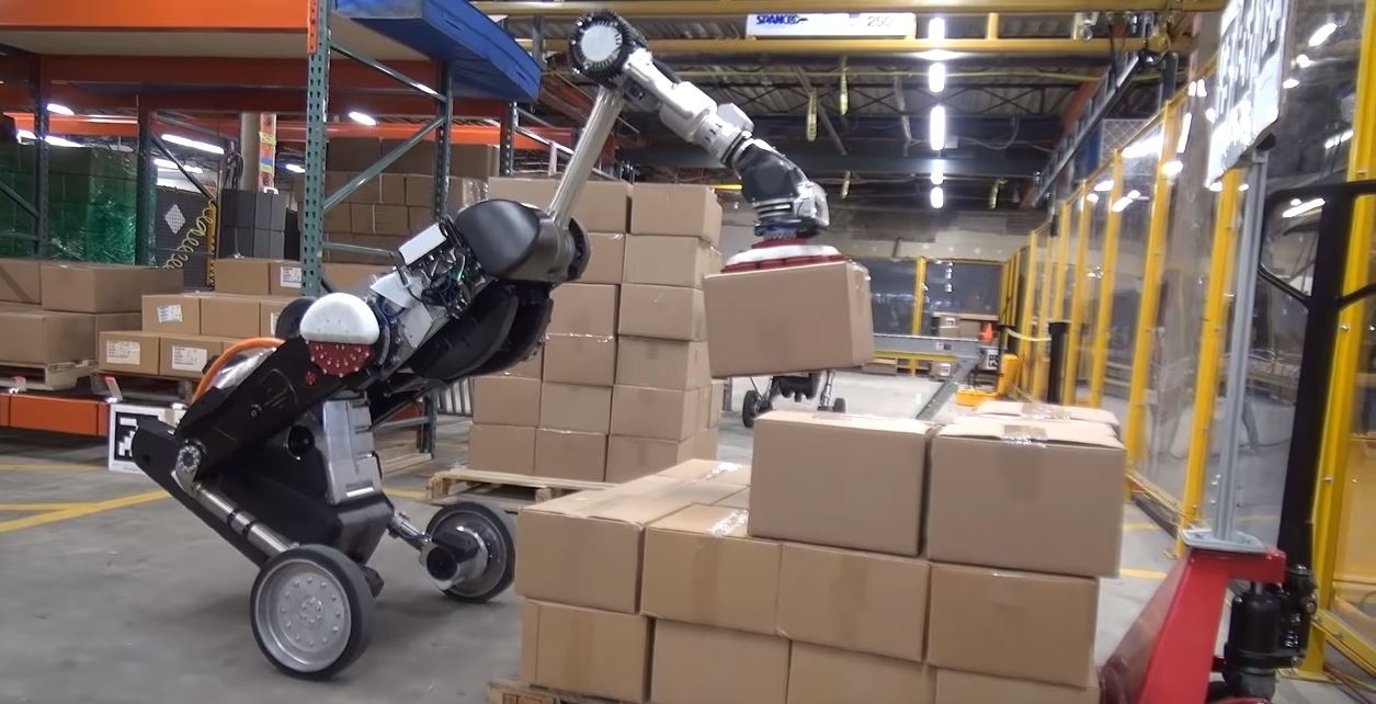 Boston Dynamics wkracza na scenę ze swoim robotycznym magazynierem