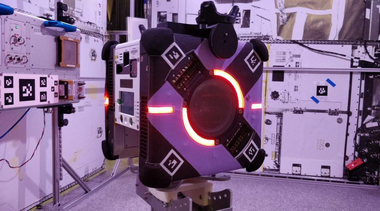 NASA wysyła do kosmosu swoje robo-kostki Astrobee